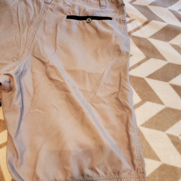 Puma athletic shorts Large - Picture 2 of 6